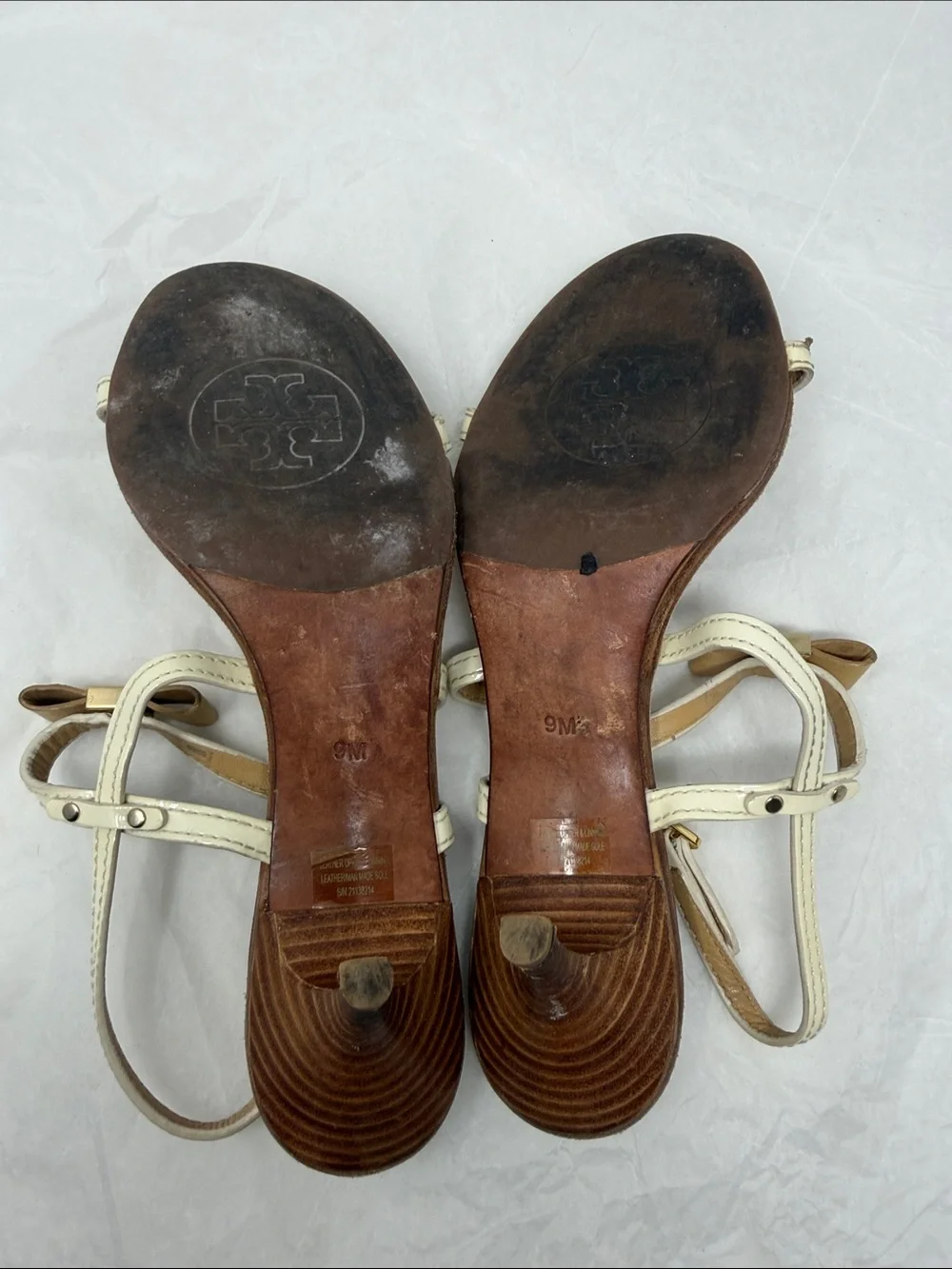 Tory Burch Kailey Size 9 Beige Patent Leather Slingback Sandals